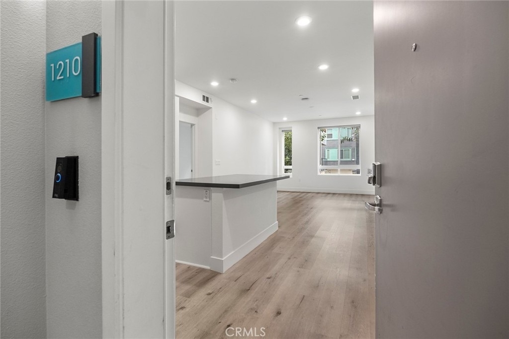 1210 Nolita - Photo 2