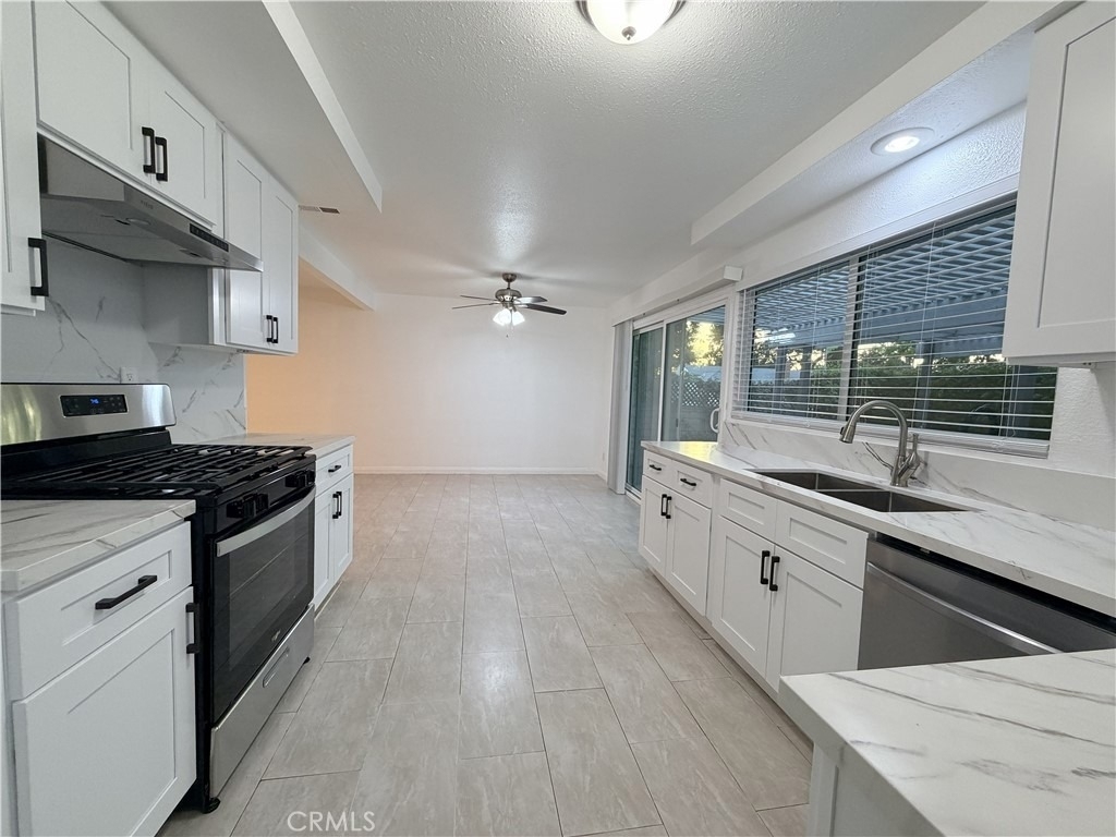 701 E 21st Street - Photo 2