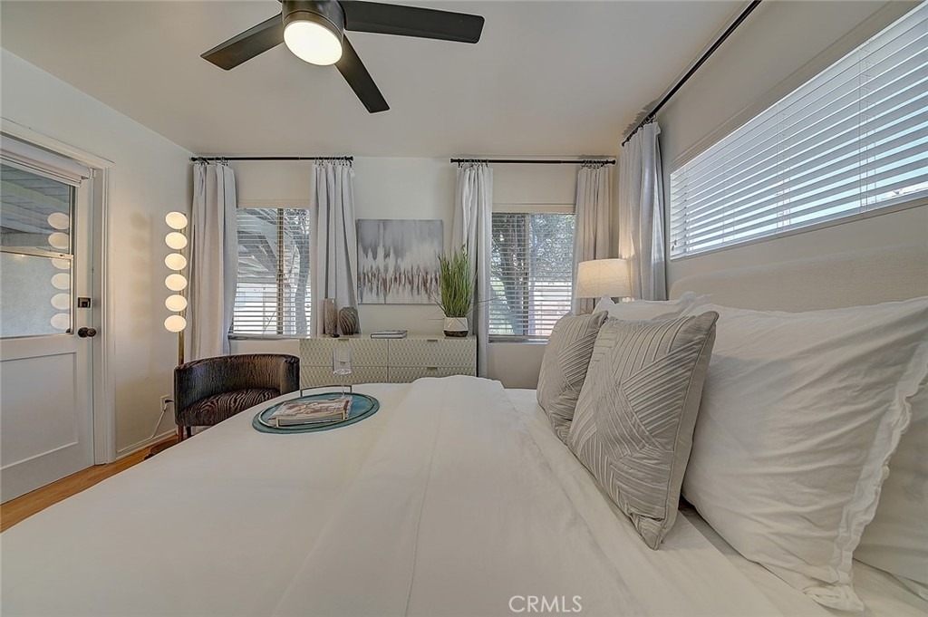 444 N Shattuck Place - Photo 28