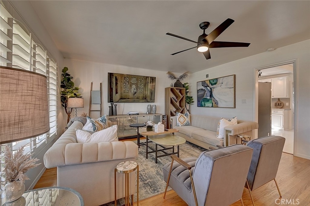 444 N Shattuck Place - Photo 47