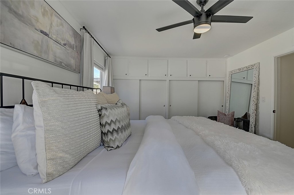 444 N Shattuck Place - Photo 25