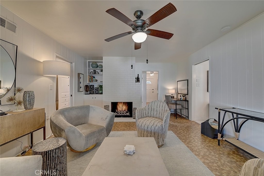 444 N Shattuck Place - Photo 46
