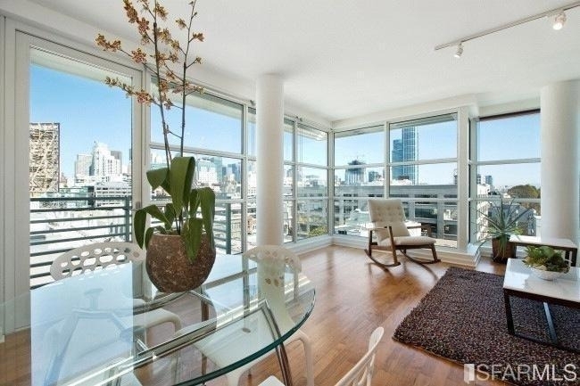 555 4th Street - Photo 2