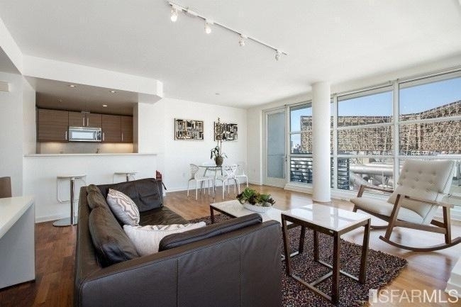 555 4th Street - Photo 4
