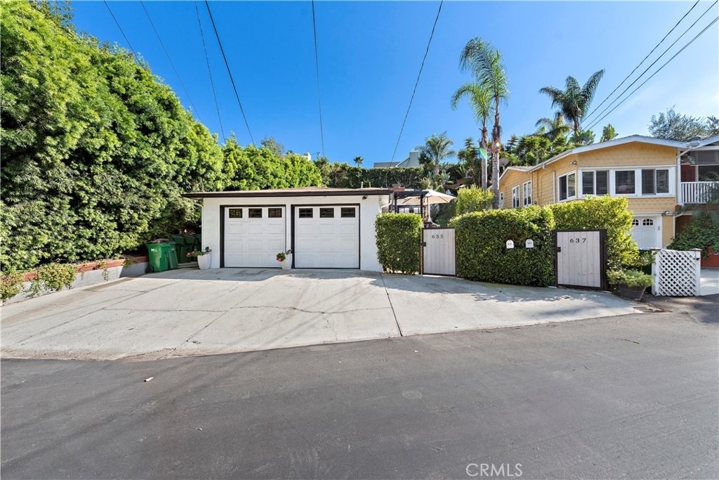 637 Saint Anns Drive - Photo 22