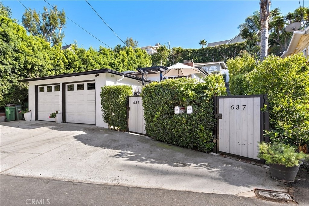 637 Saint Anns Drive - Photo 35