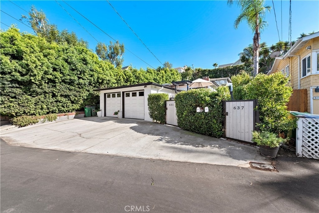 637 Saint Anns Drive - Photo 20