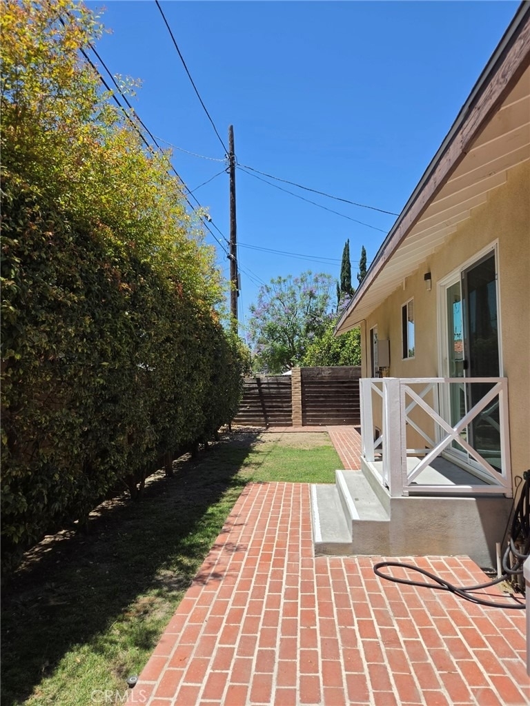 18152 Rayen Street - Photo 14