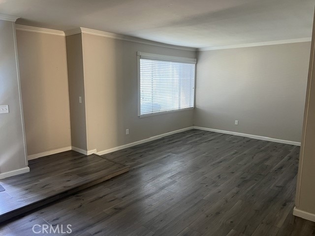 1464 Camelot Drive - Photo 3