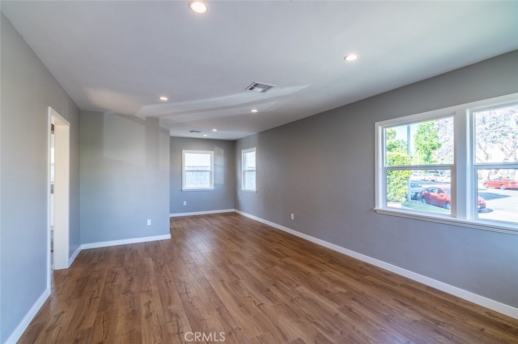 305 N Chevy Chase - Photo 1