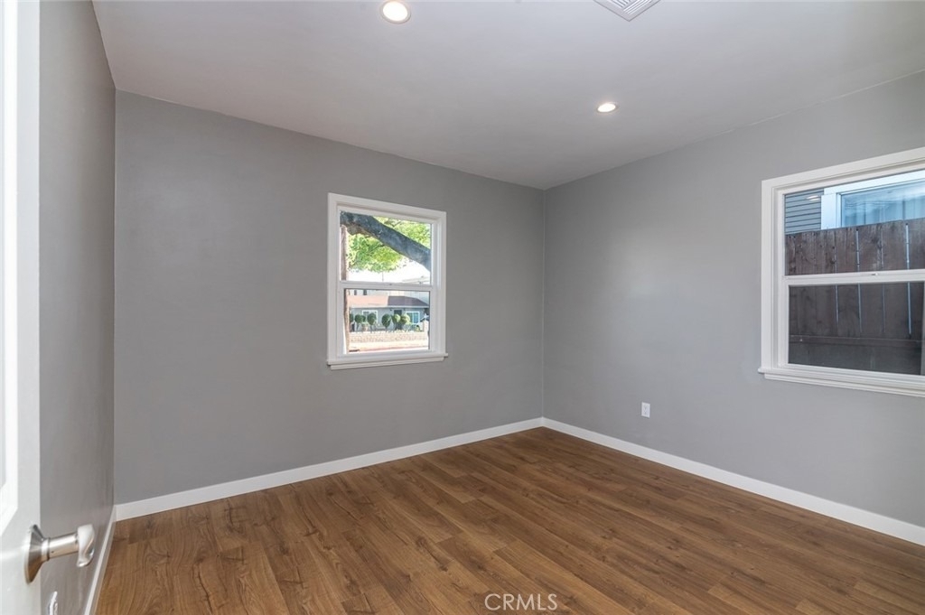 305 N Chevy Chase - Photo 10