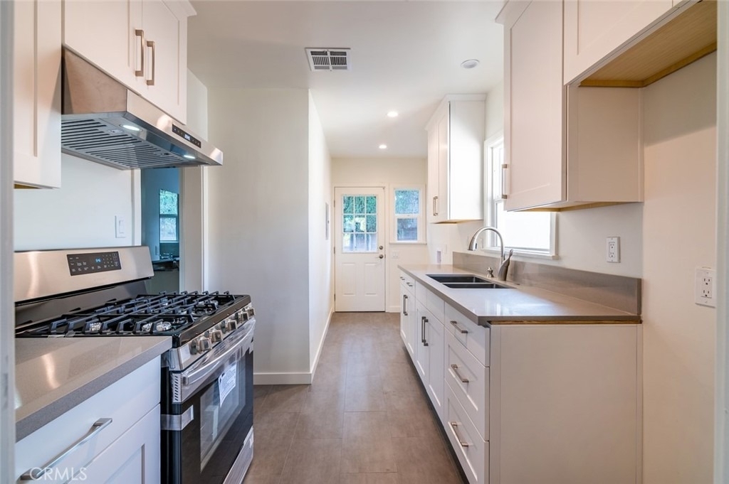 305 N Chevy Chase - Photo 15