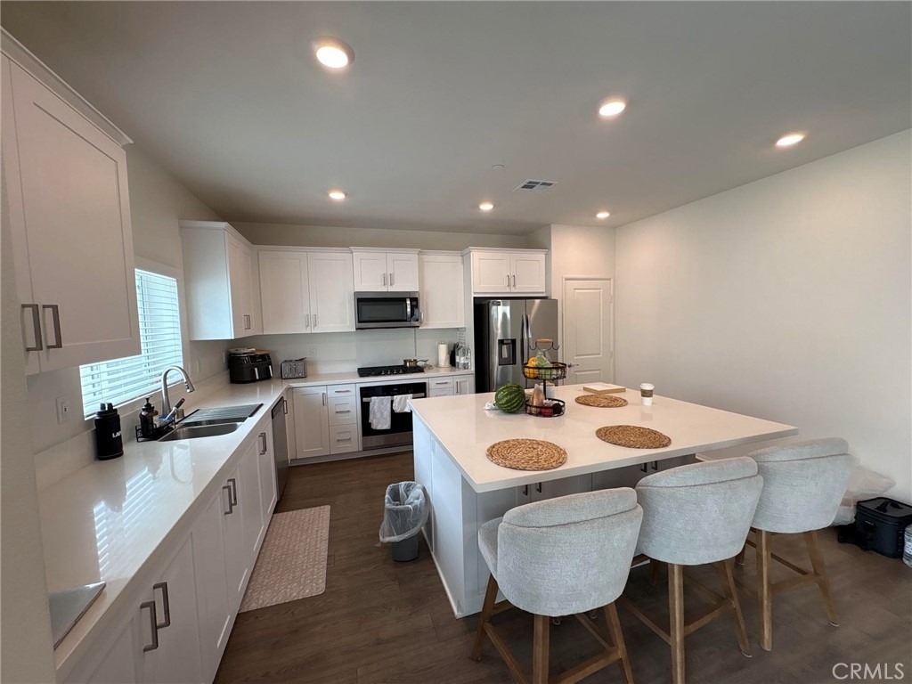 27548 Luna Avenue - Photo 3