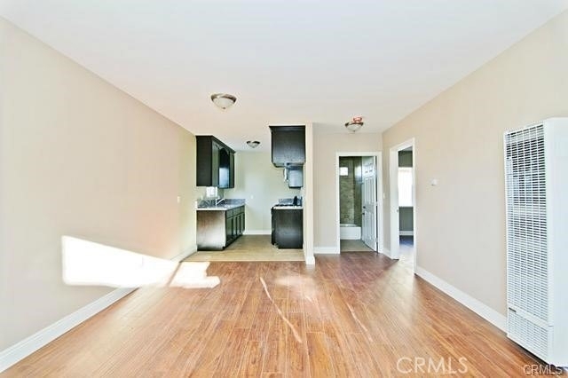 620 1/2 W 59th Place - Photo 11