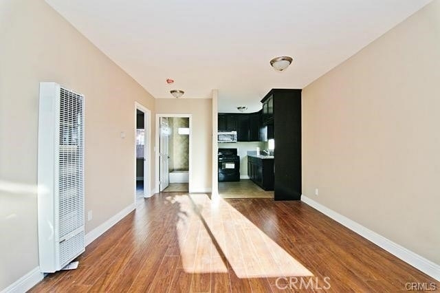 620 1/2 W 59th Place - Photo 3