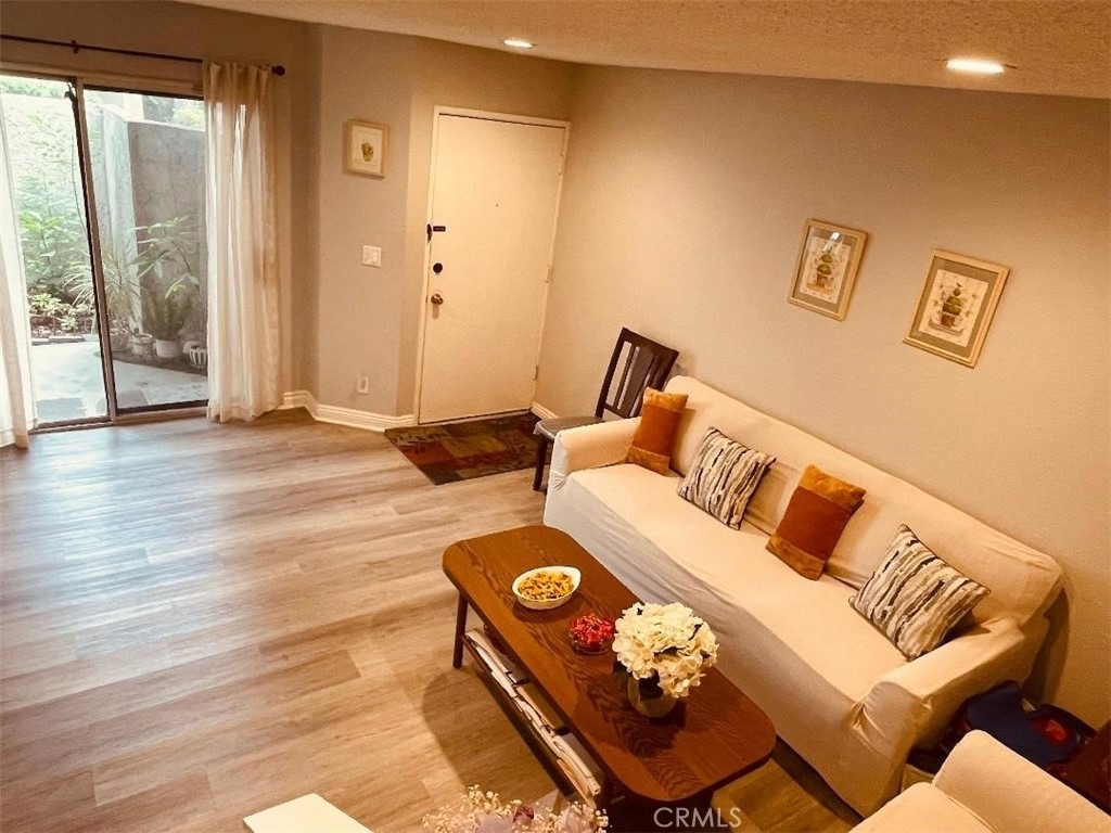 4304 Walnut Street - Photo 4