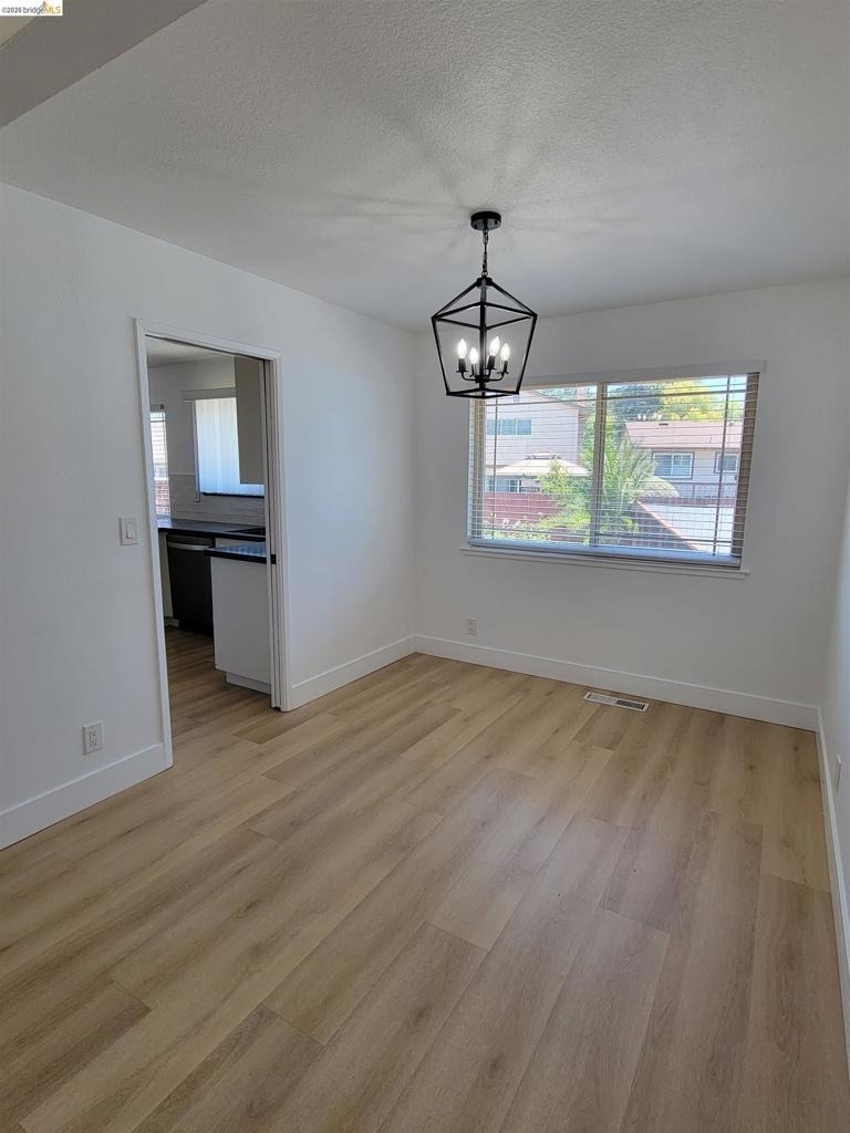 2210 Sierra Court - Photo 4