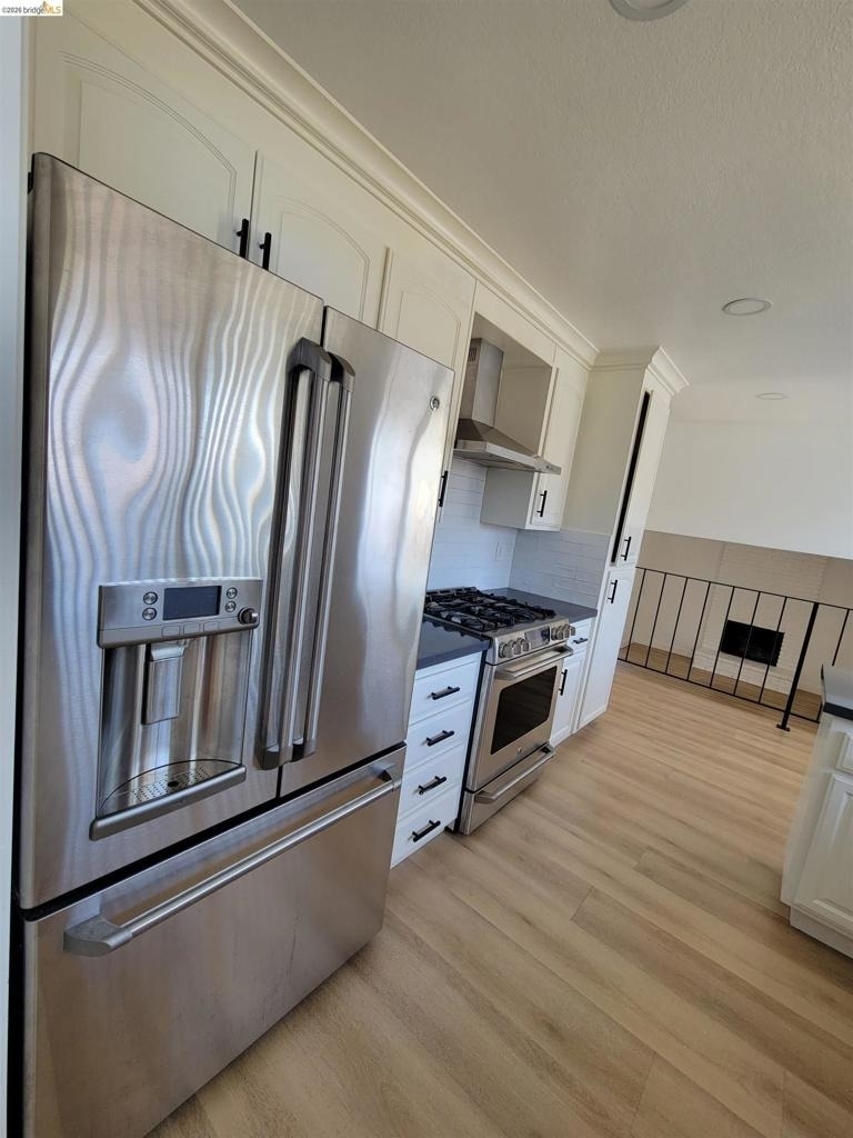 2210 Sierra Court - Photo 7