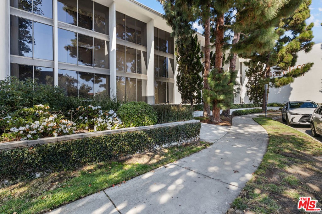 8701 Delgany Avenue - Photo 5