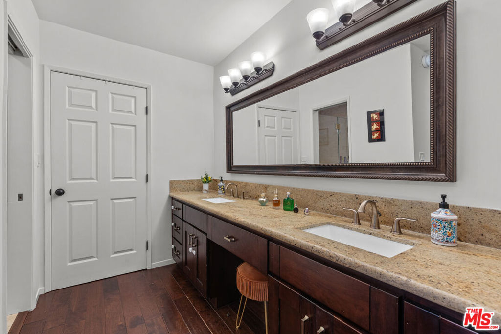 8701 Delgany Avenue - Photo 11