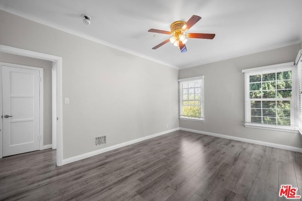 1223 1/2 4th Avenue - Photo 6