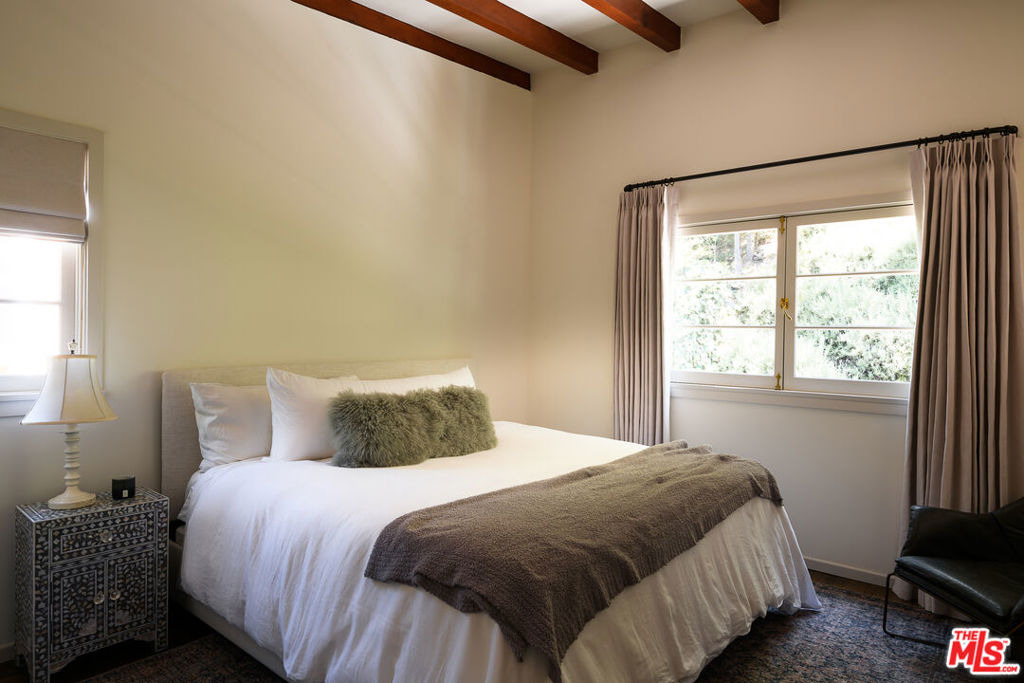 3810 Dixie Canyon Avenue - Photo 21