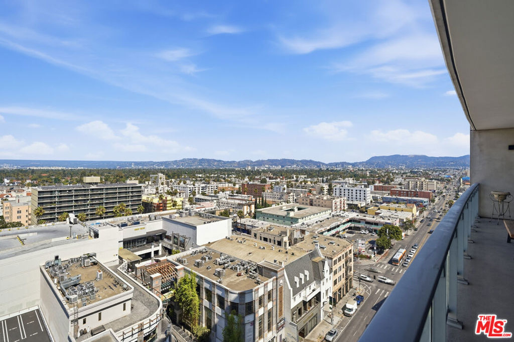 3785 Wilshire Boulevard - Photo 33