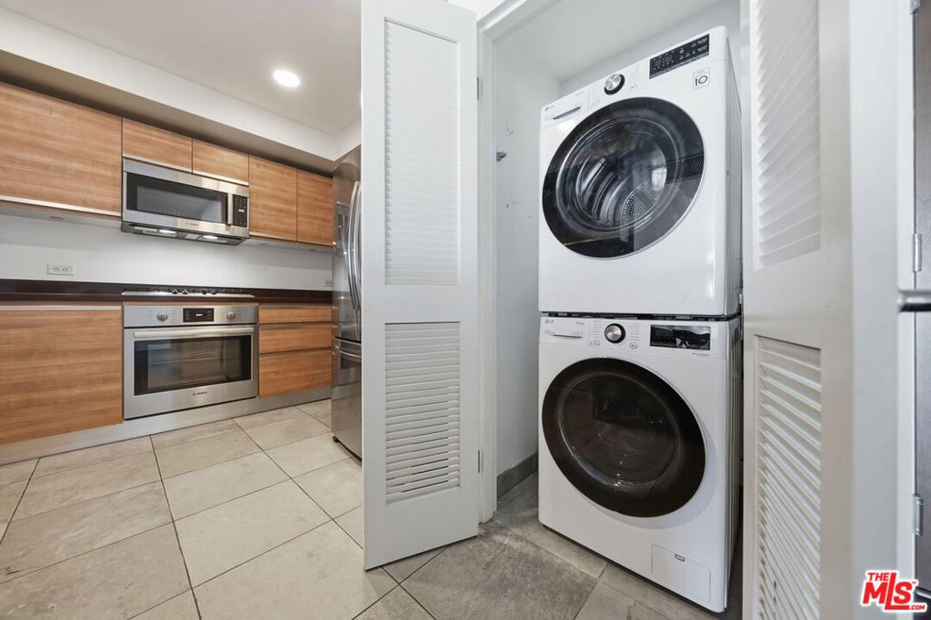 3785 Wilshire Boulevard - Photo 27