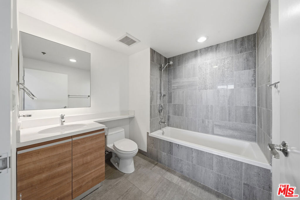 3785 Wilshire Boulevard - Photo 19