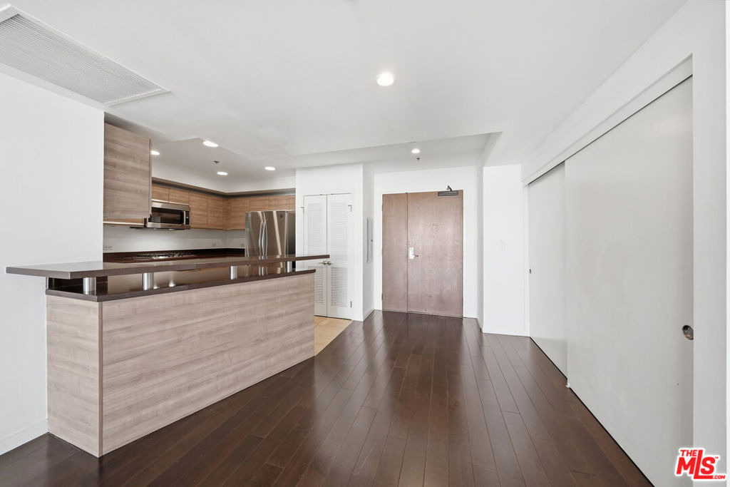 3785 Wilshire Boulevard - Photo 2