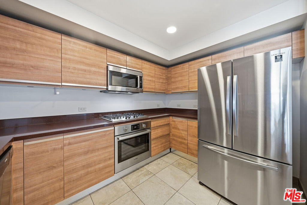 3785 Wilshire Boulevard - Photo 6