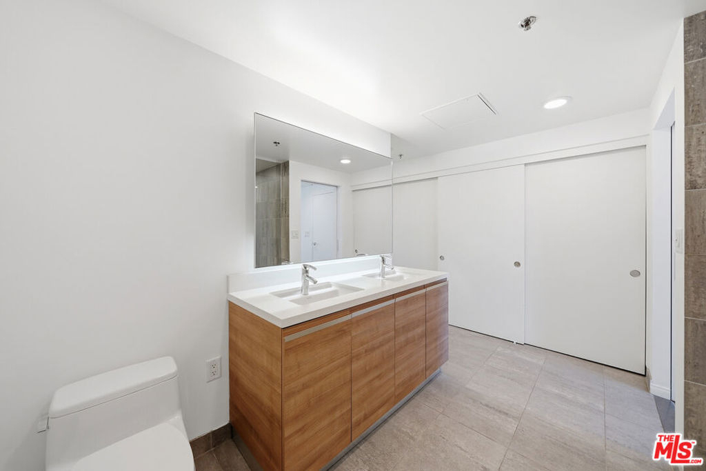 3785 Wilshire Boulevard - Photo 25