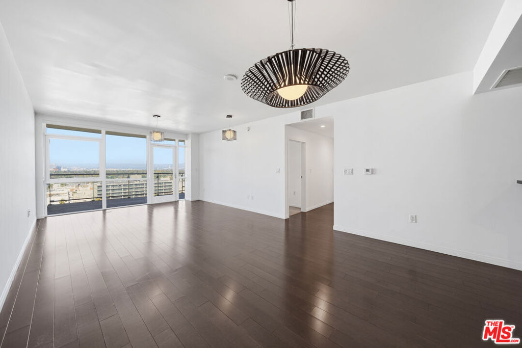 3785 Wilshire Boulevard - Photo 11