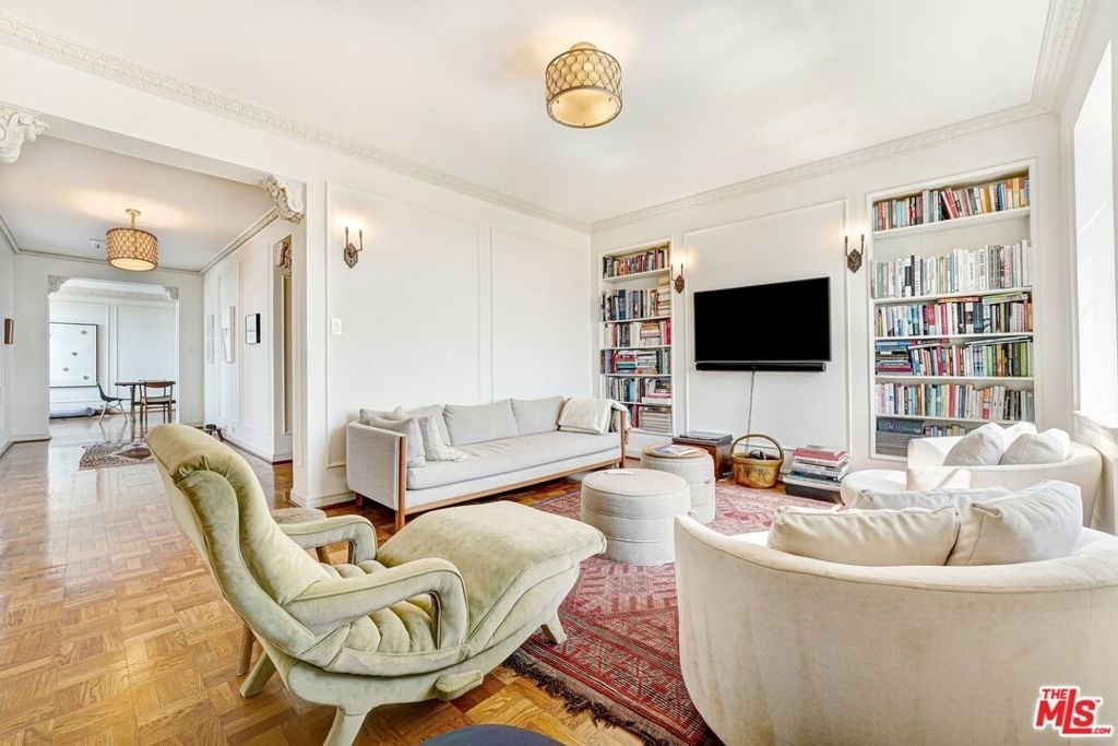 450 N Rossmore Avenue - Photo 16
