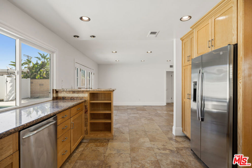 18113 Bromley Street - Photo 15