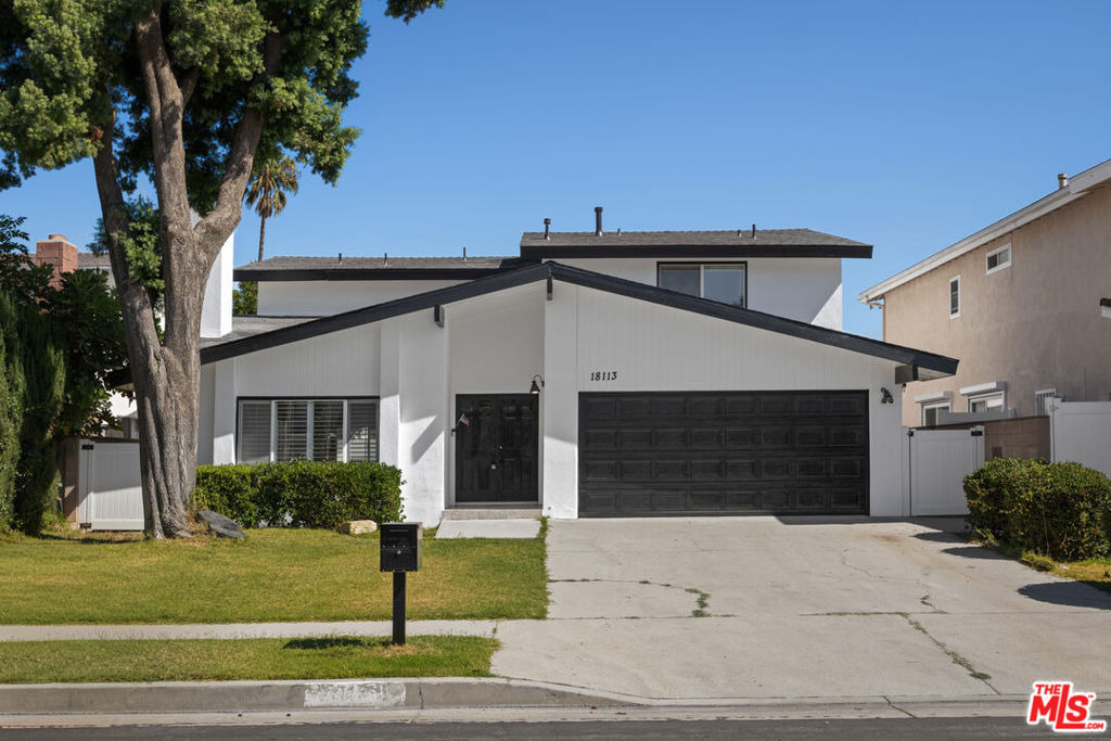 18113 Bromley Street - Photo 1