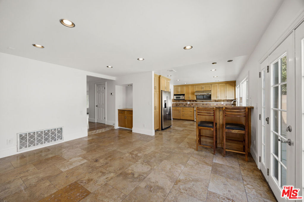 18113 Bromley Street - Photo 18
