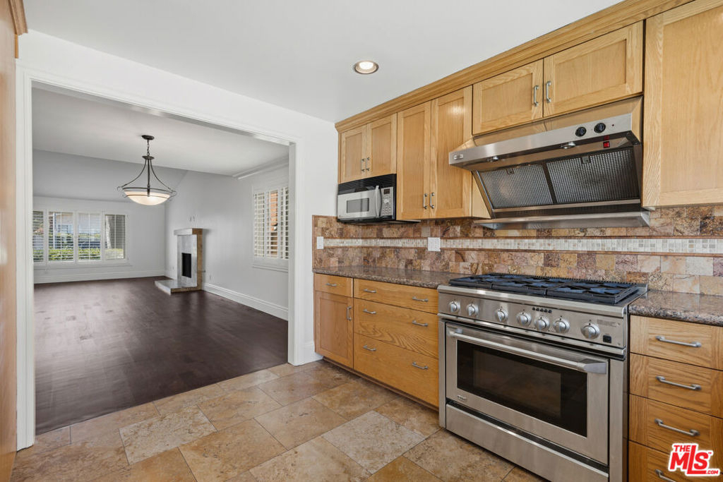 18113 Bromley Street - Photo 13