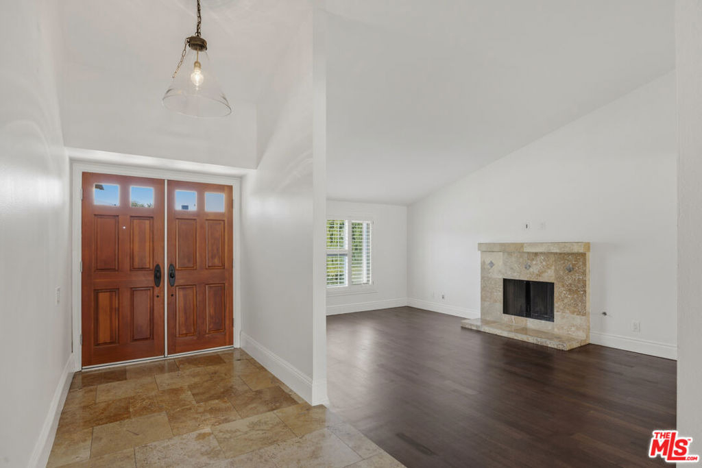 18113 Bromley Street - Photo 7