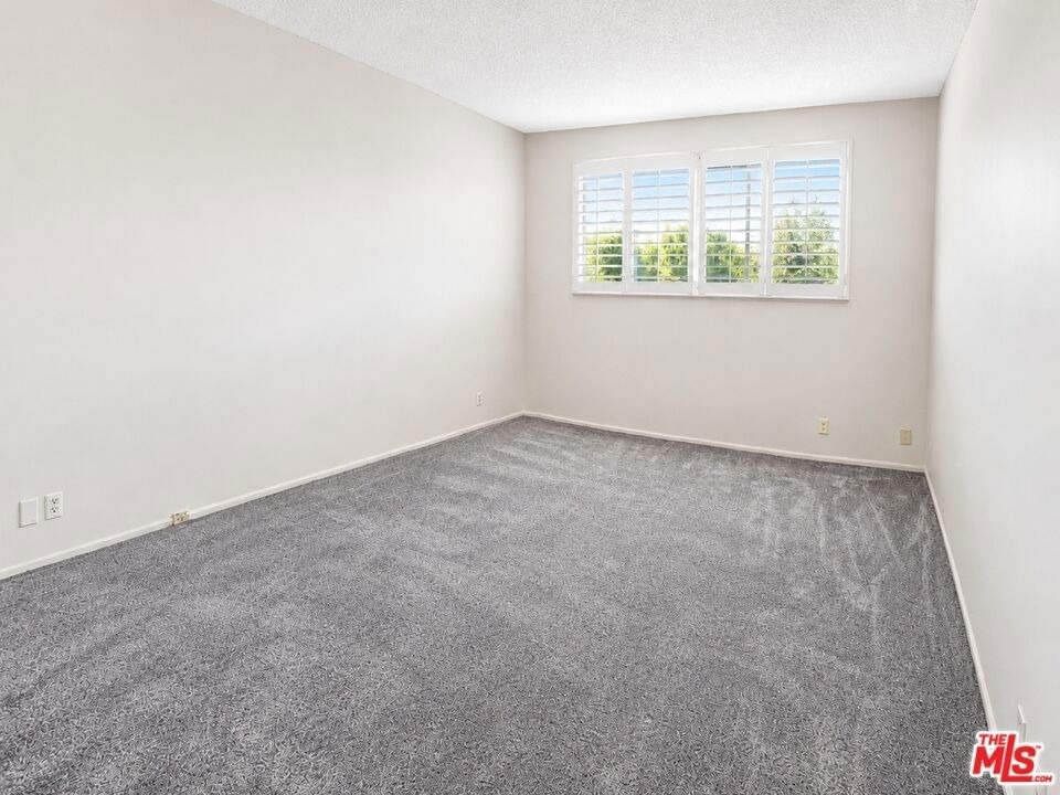 3320 Griffith Park Boulevard - Photo 3