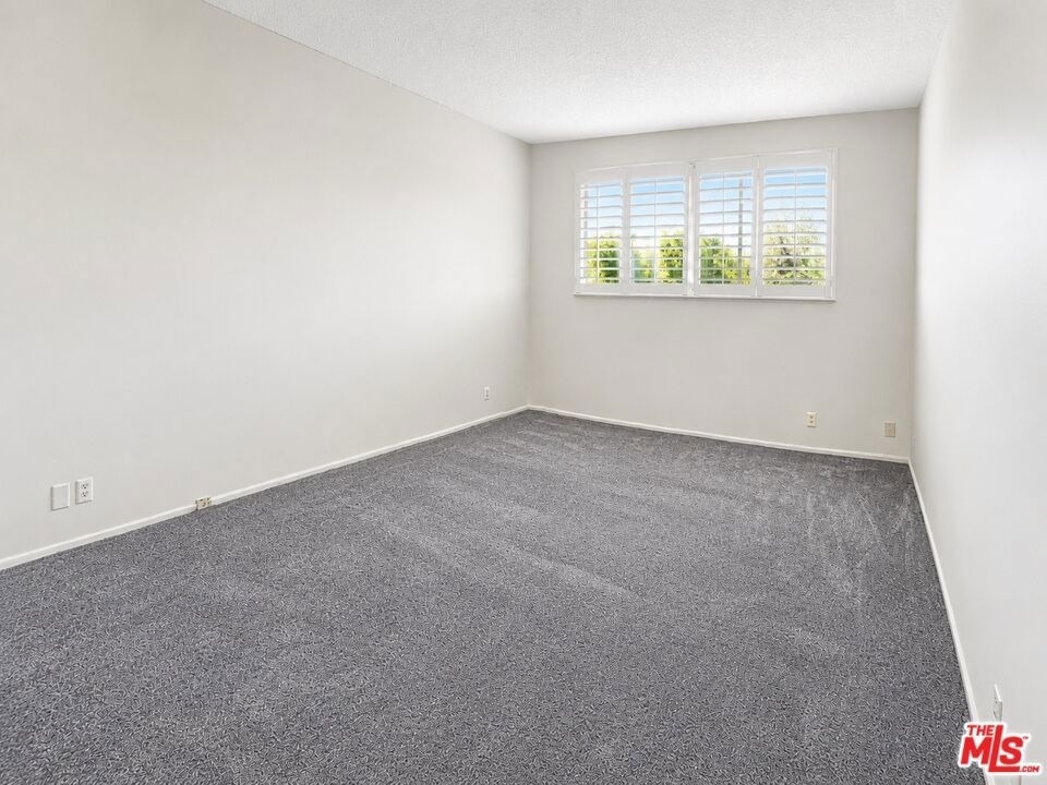 3320 Griffith Park Boulevard - Photo 5