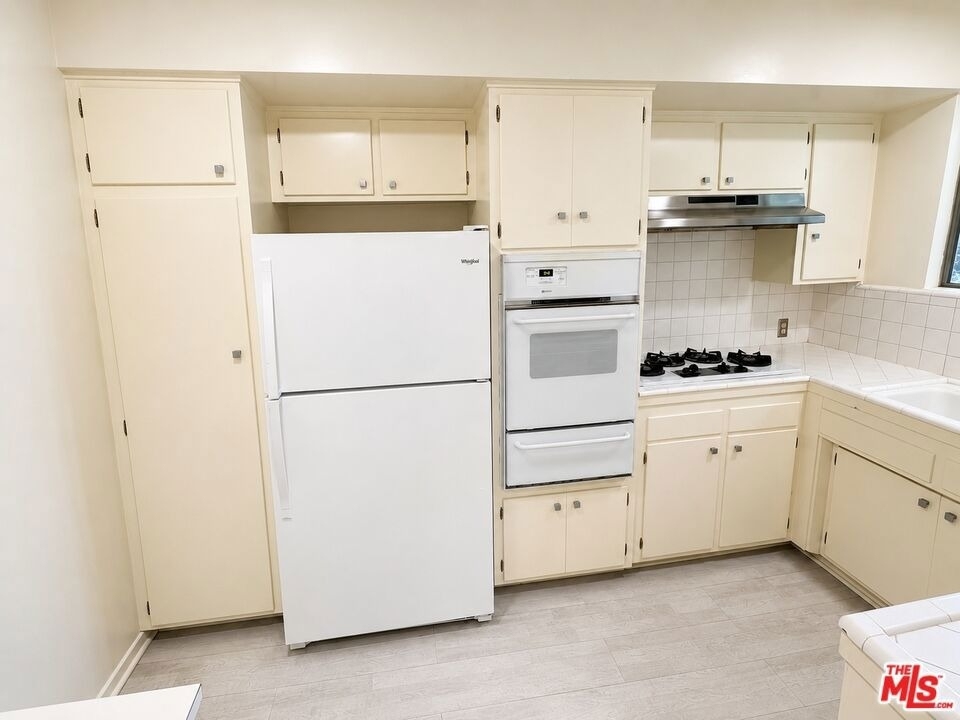 3320 Griffith Park Boulevard - Photo 8