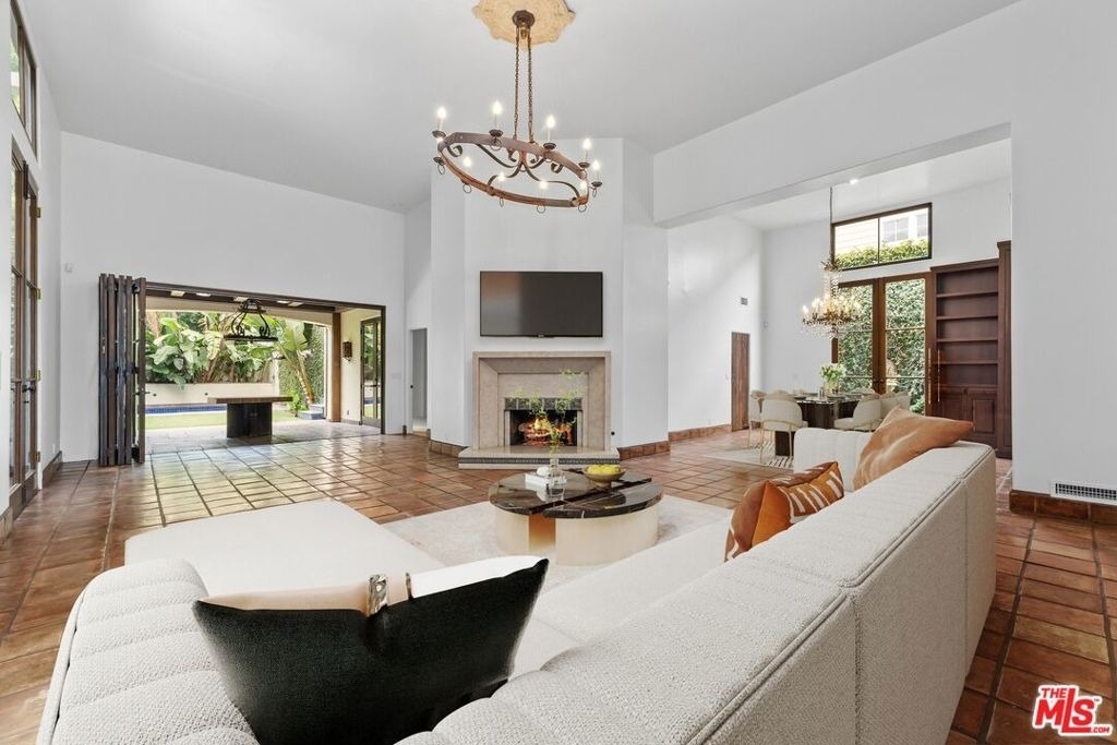 1017 S Gretna Green Way - Photo 3