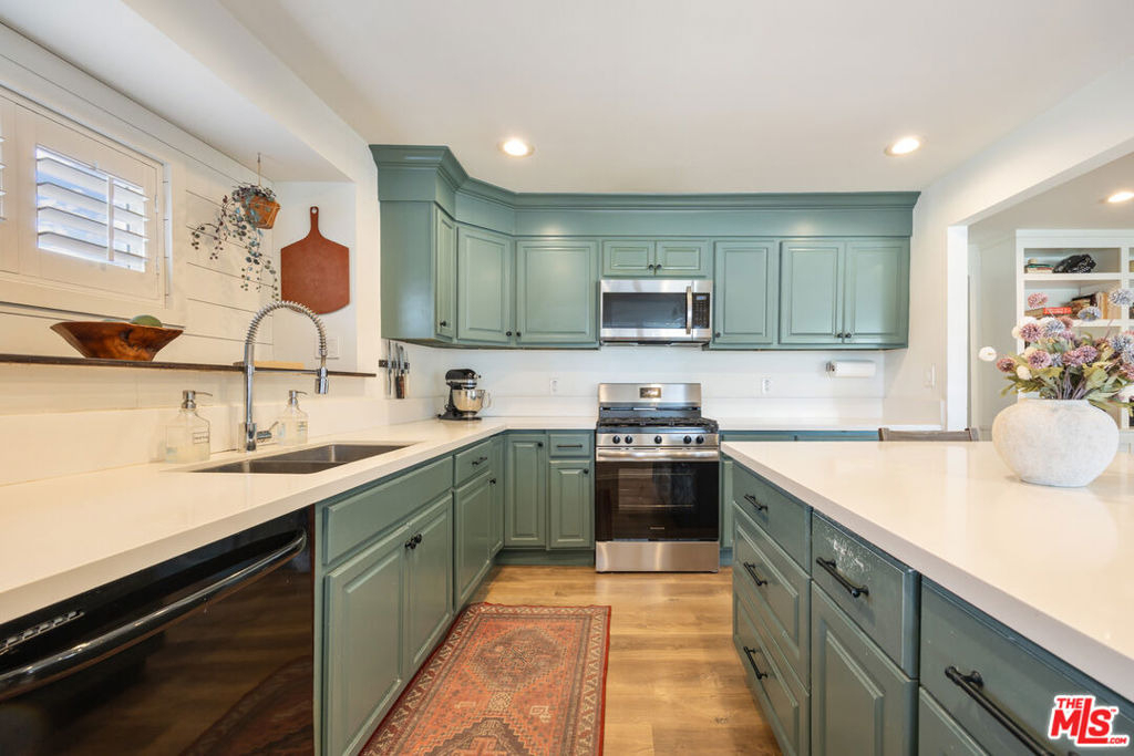 1837 N Middleton Place - Photo 8