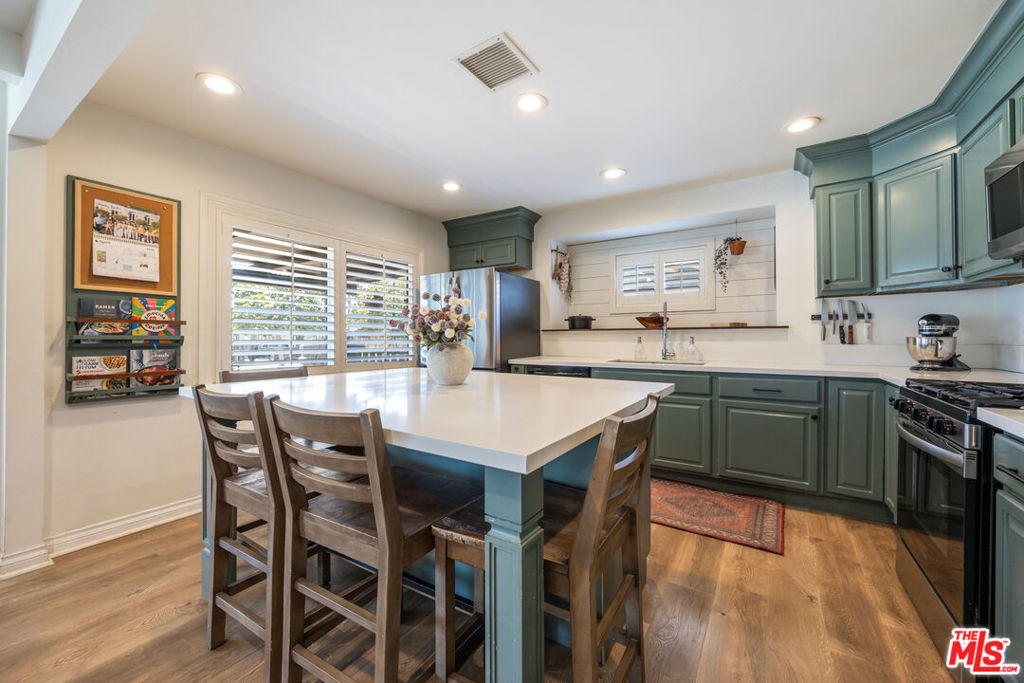 1837 N Middleton Place - Photo 7