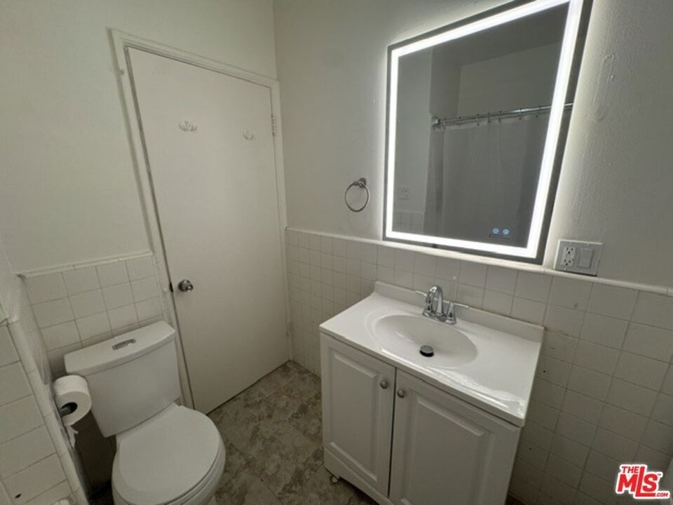 944 Havenhurst Drive - Photo 12