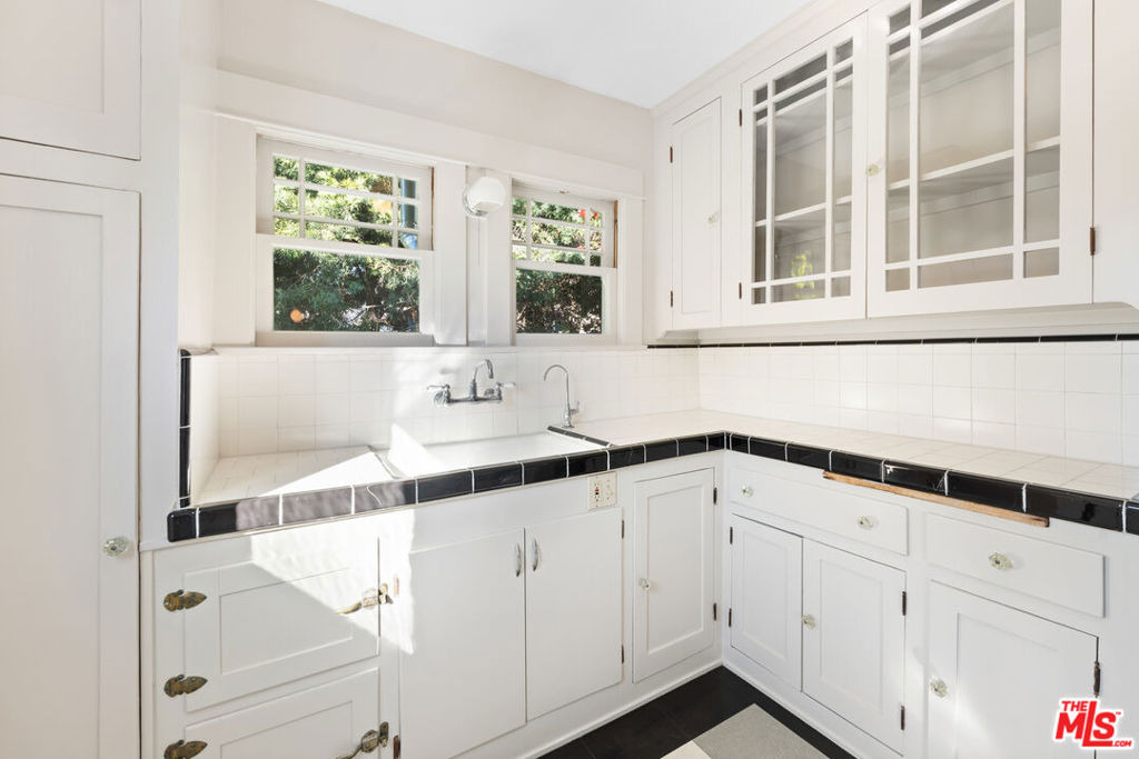 1843 Lucile Avenue - Photo 21