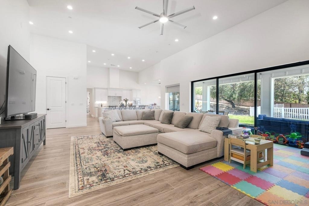 655 Hamilton Lane - Photo 6