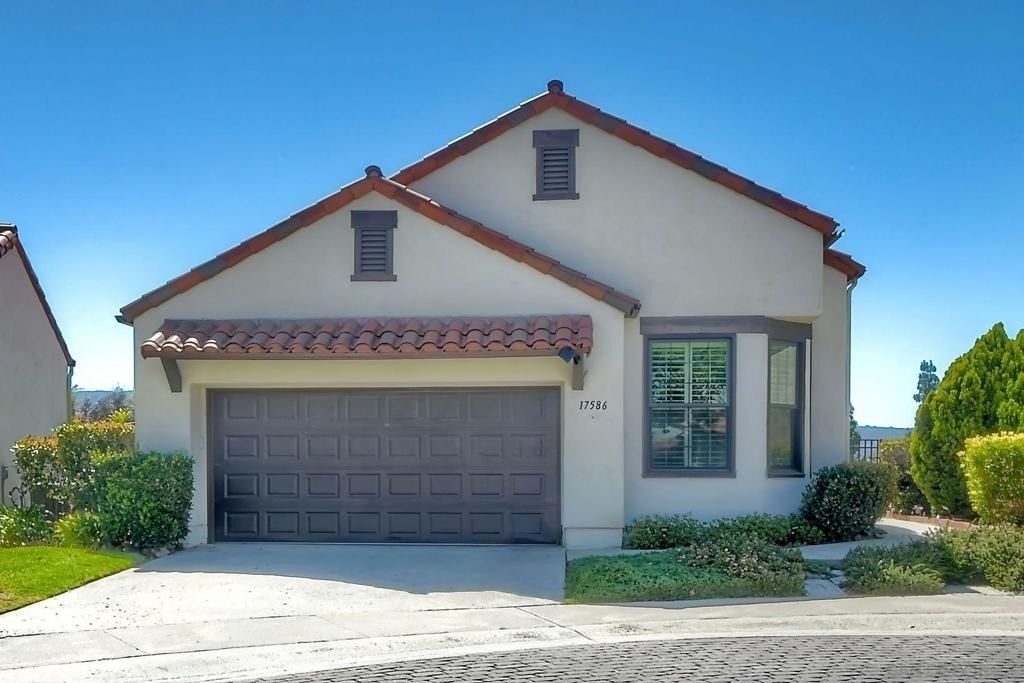 17586 Bocage Point - Photo 0