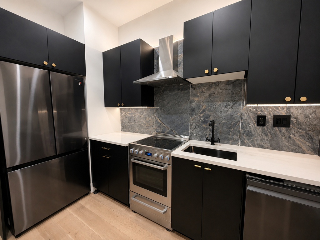 725 Knickerbocker Avenue - Photo 2